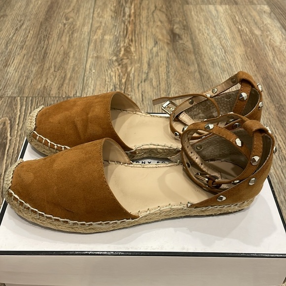 GUESS? Cildi - Picture 5 of 5